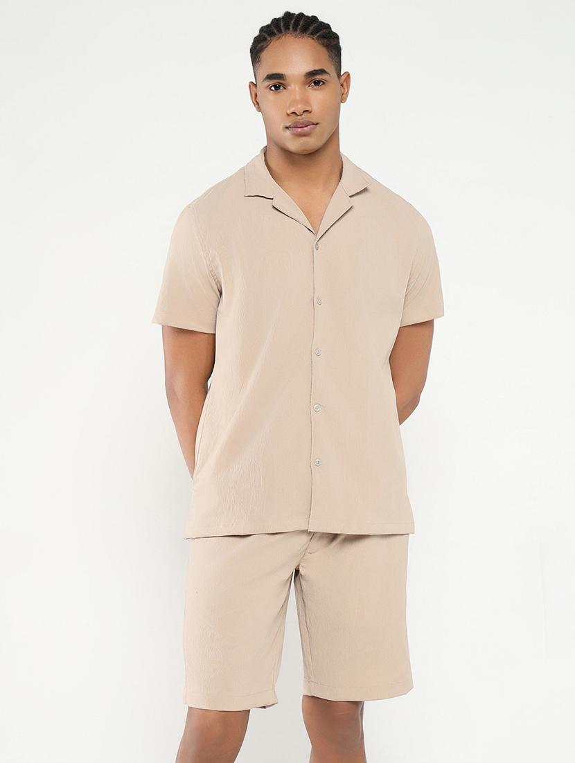 men solid shirt and short co-ord set