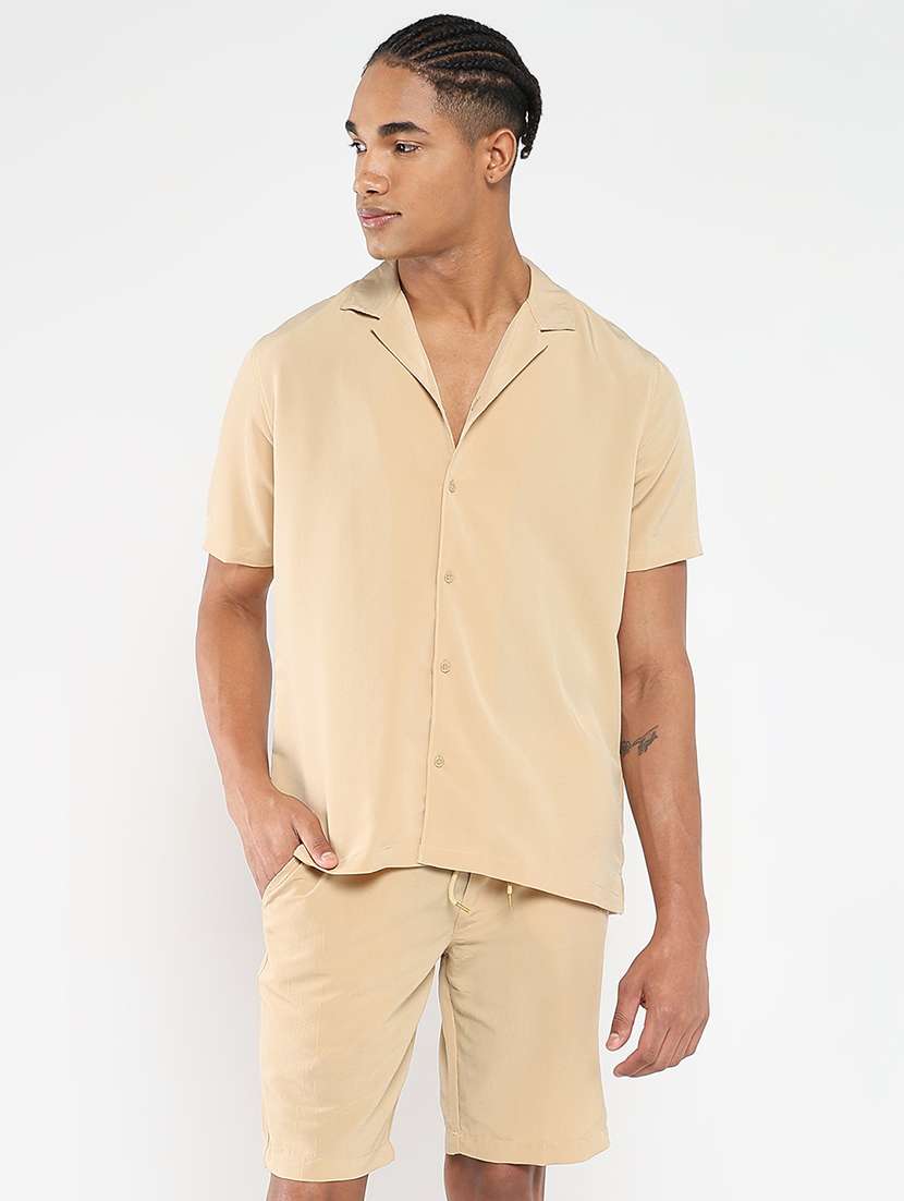 men solid shirt and short co-ord set