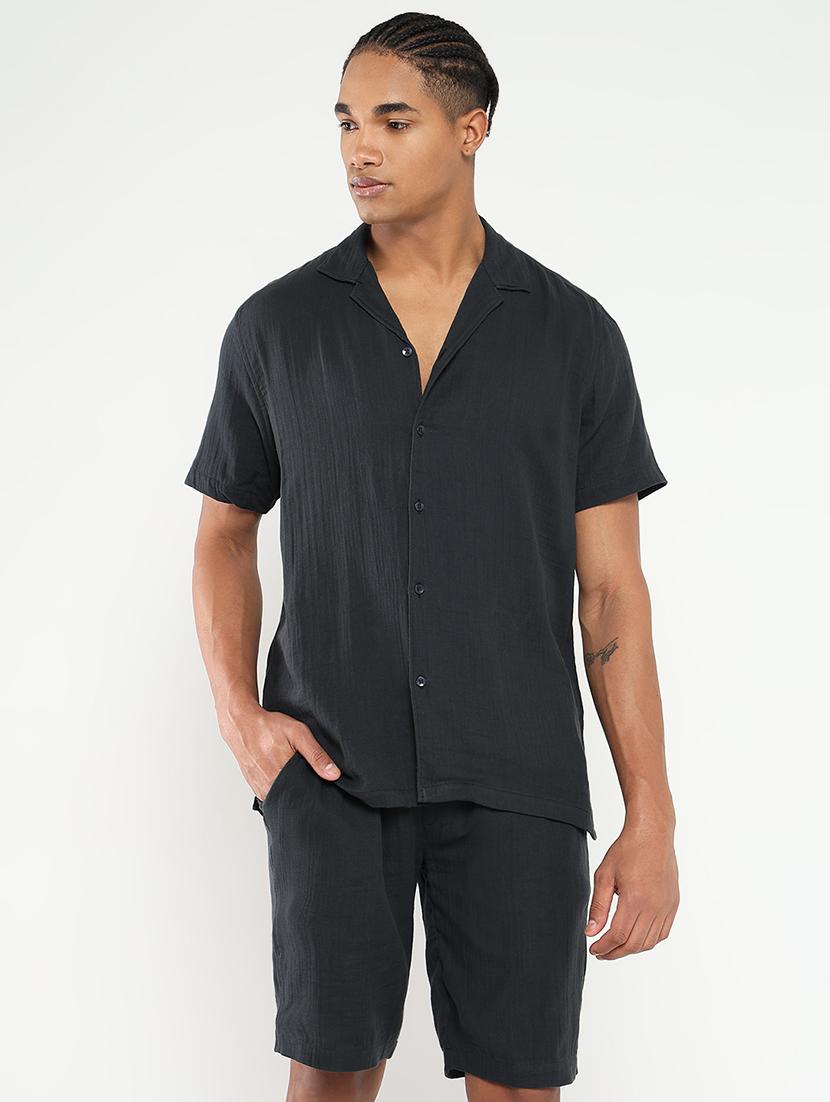 men solid shirt and short co-ord set