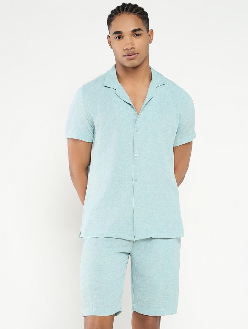 men solid shirt & shorts co-ord set