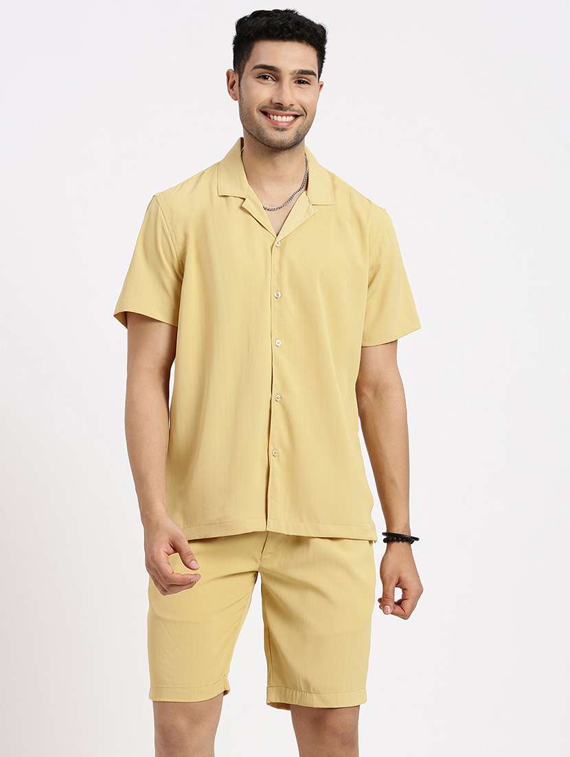 men solid shirt & shorts co-ord set