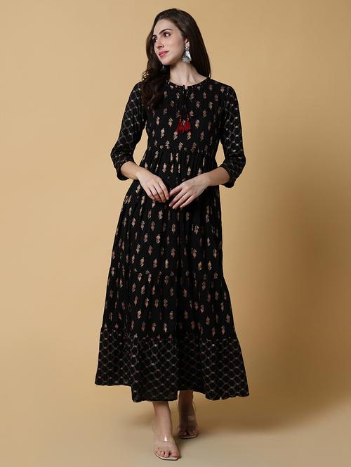 women printed three quater sleeve tiered kurta - 21550247 - Standard Image - 0