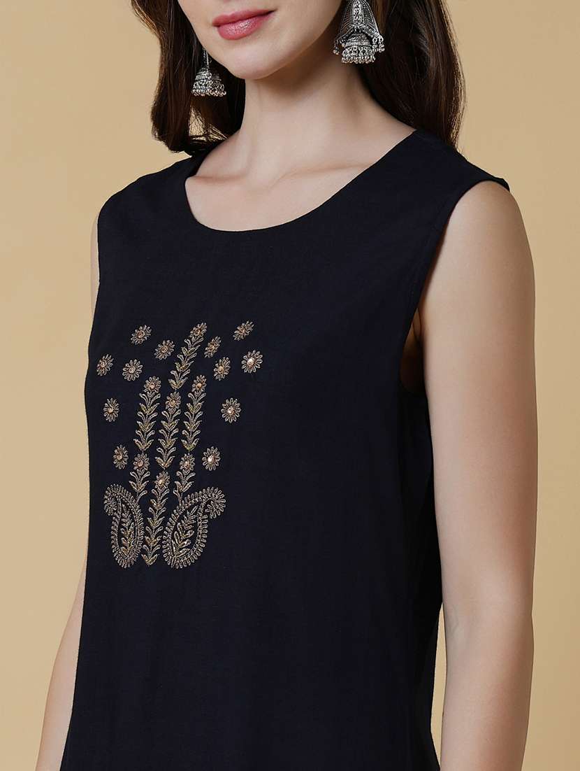 women round neck a-line kurta with printed jacket - 21550251 - Standard Image - 5
