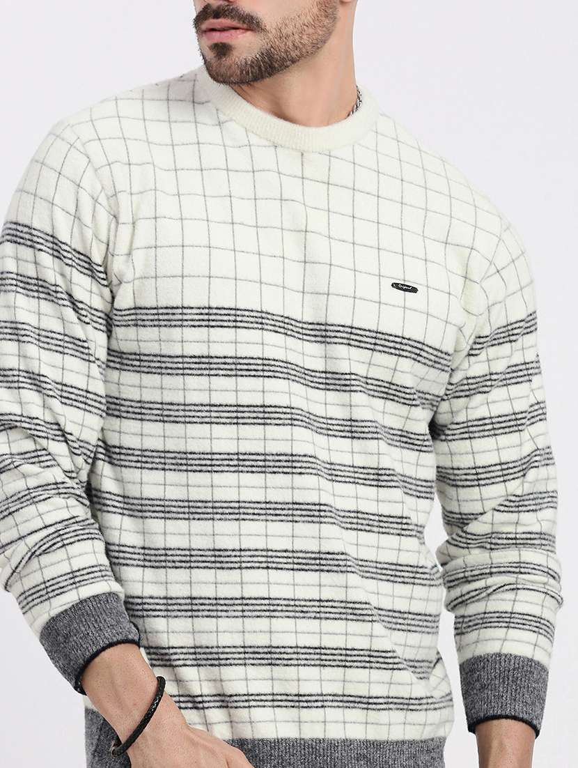 men round neck long sleeve pullover - 21550282 -  Standard Image - 5