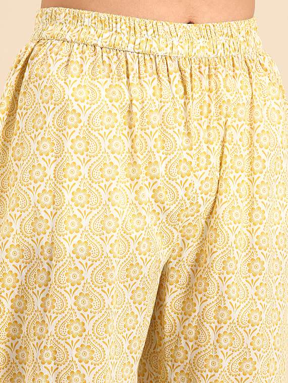 women three quarter sleeve kurta pant with dupatta set - 21550290 -  Standard Image - 5