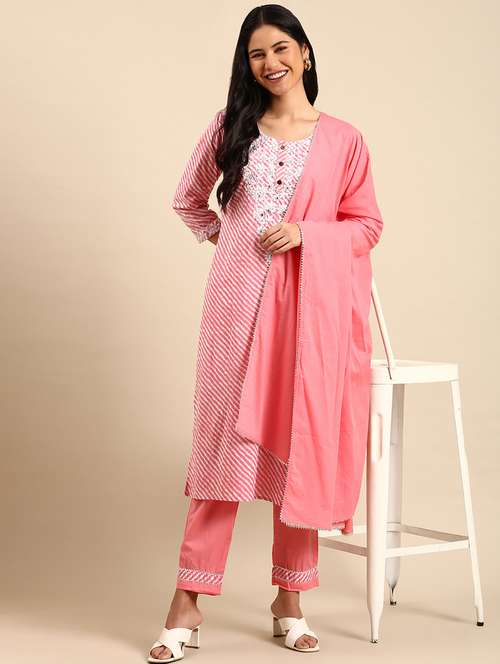 women three quarter sleeve kurta pant with dupatta set - 21550299 -  Standard Image - 0