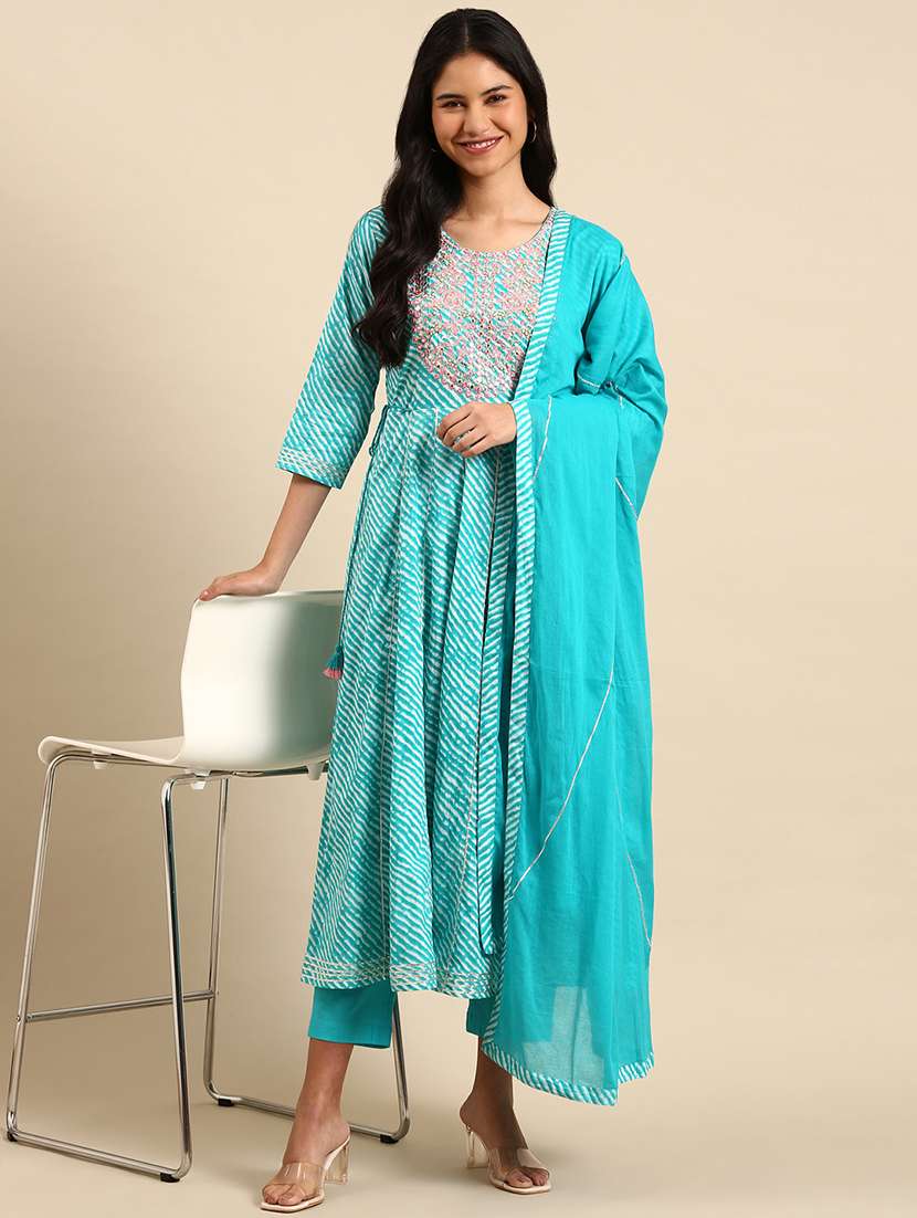 women leheriya printed kurta pant with dupatta set