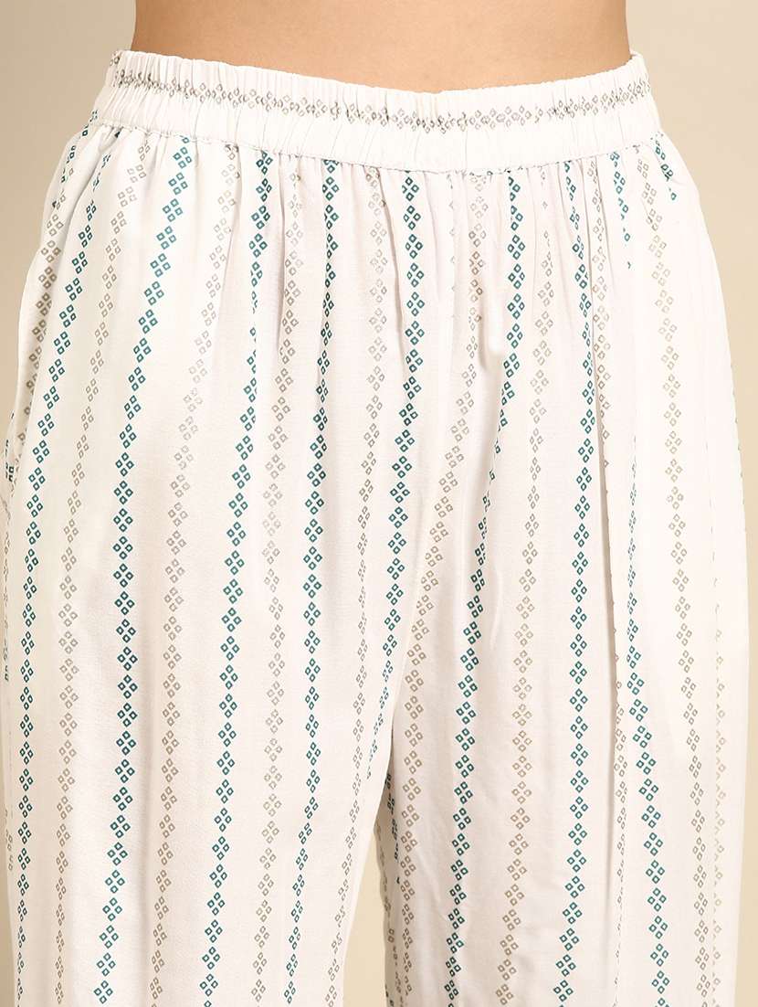 women three quarter sleeve kurta pant with dupatta set - 21550315 -  Standard Image - 5