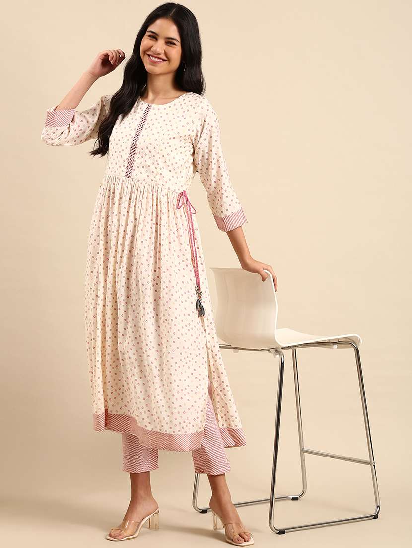 women bandhani print round neck kurta pant set