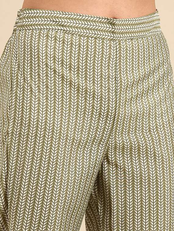 women printed three quater sleeve kurta pant set - 21550328 -  Standard Image - 5