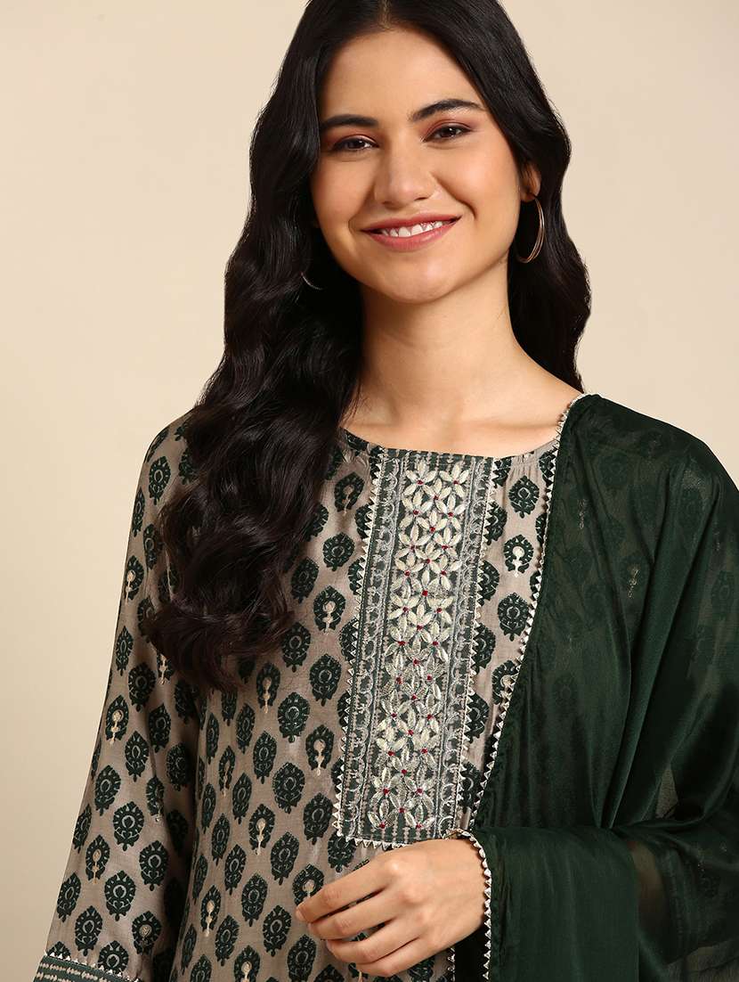 women three quarter sleeve kurta pant with dupatta set - 21550334 -  Standard Image - 3