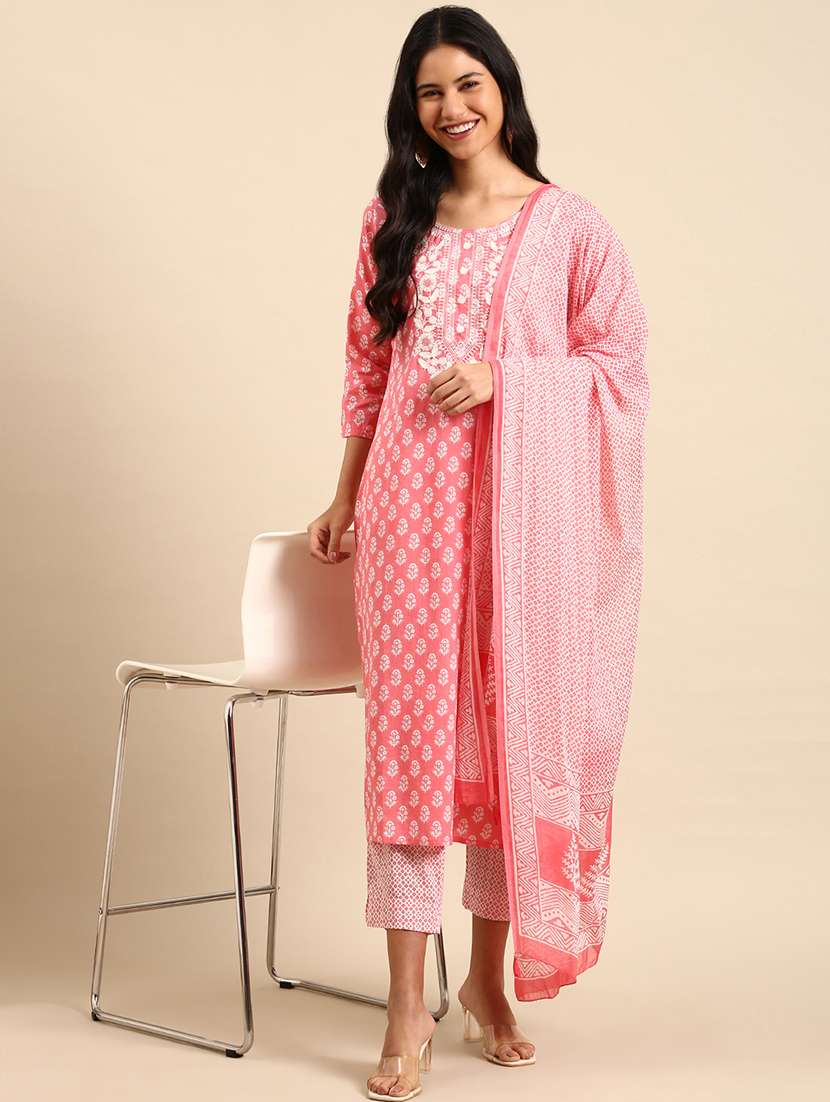women printed kurta pant set with dupatta