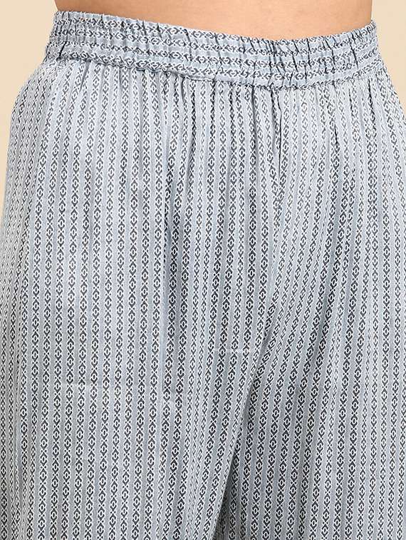 women printed round neck kurta pant set with dupatta - 21550345 -  Standard Image - 5