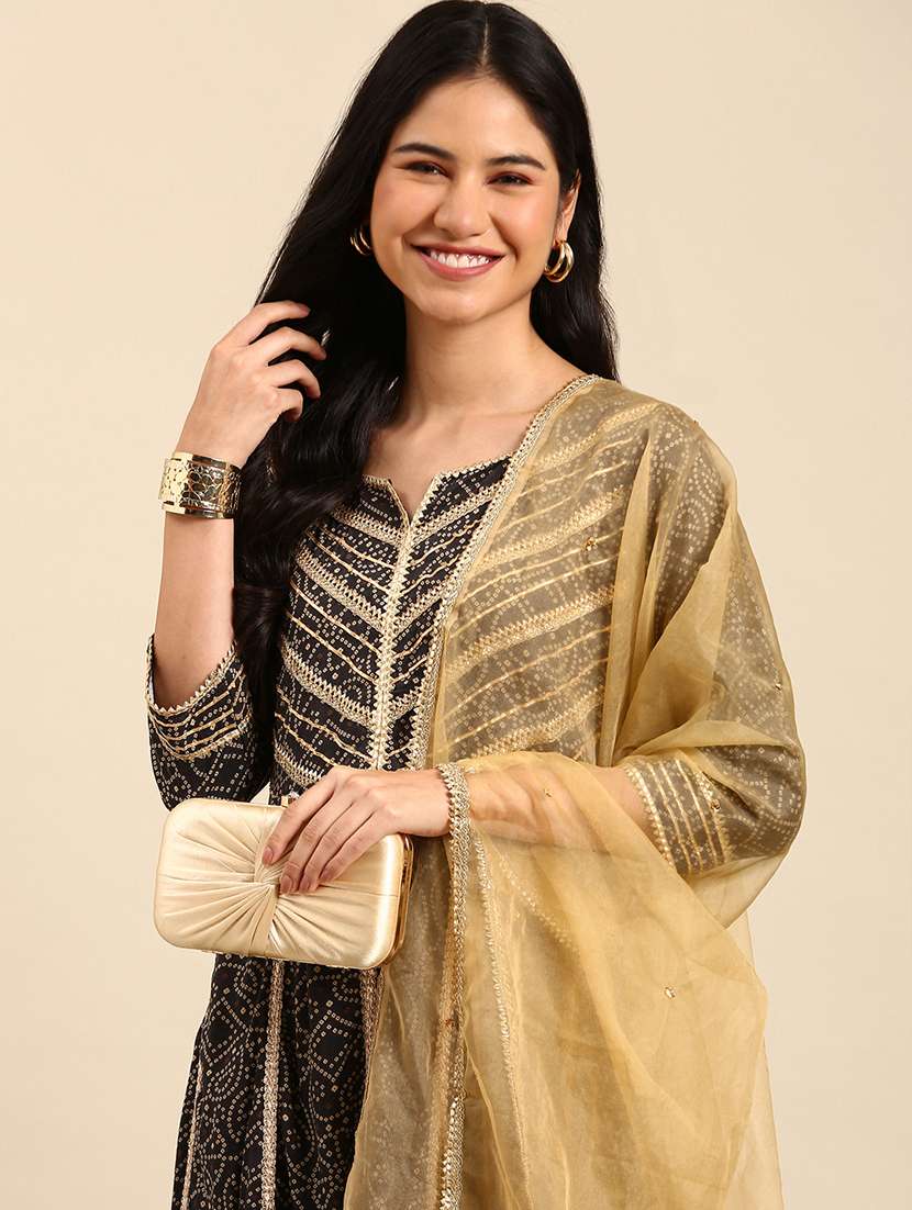 women black bandhani kurta sharara with dupatta set - 21550362 -  Standard Image - 3