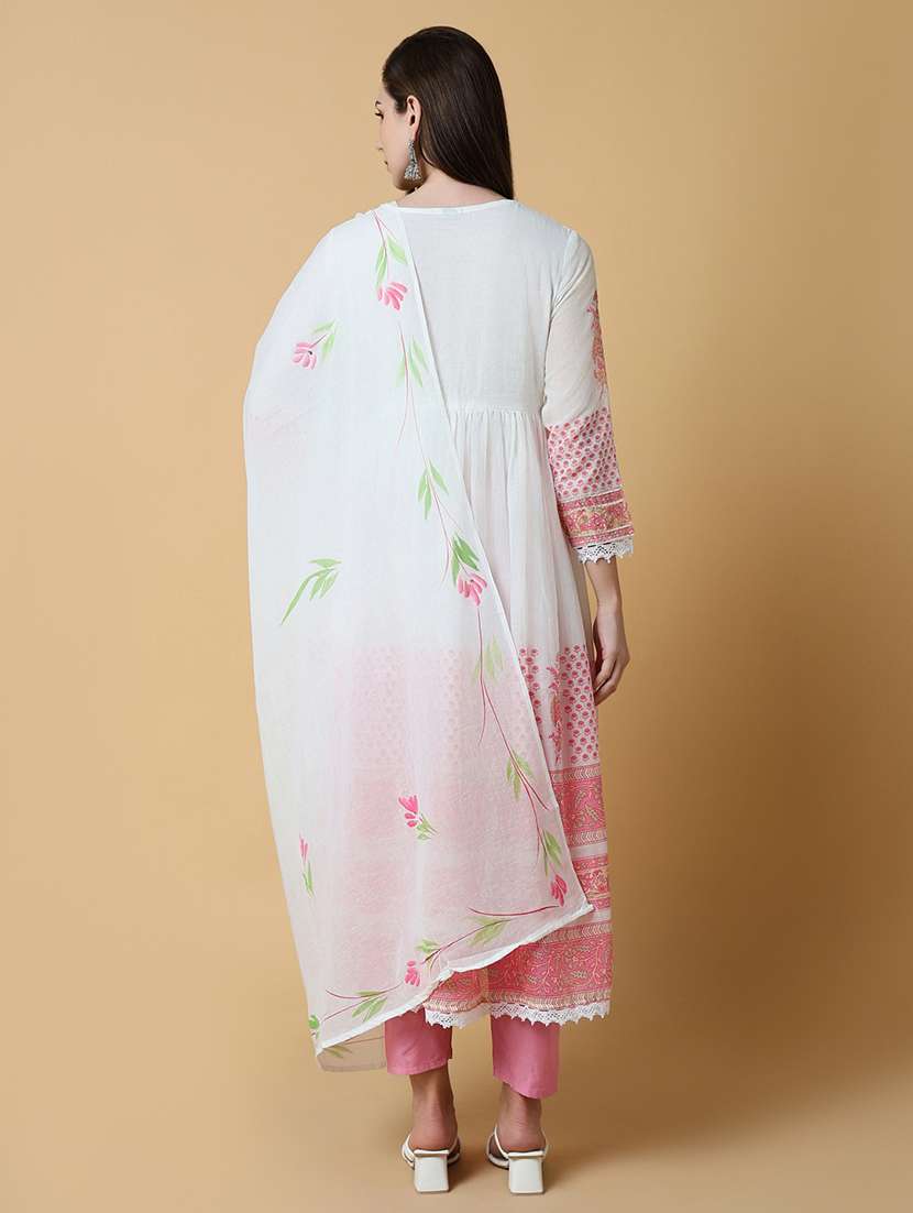 women three quarter sleeve kurta pant with dupatta set - 21550403 -  Standard Image - 3