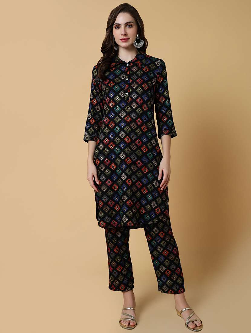 women black geometric printed kurta pant set
