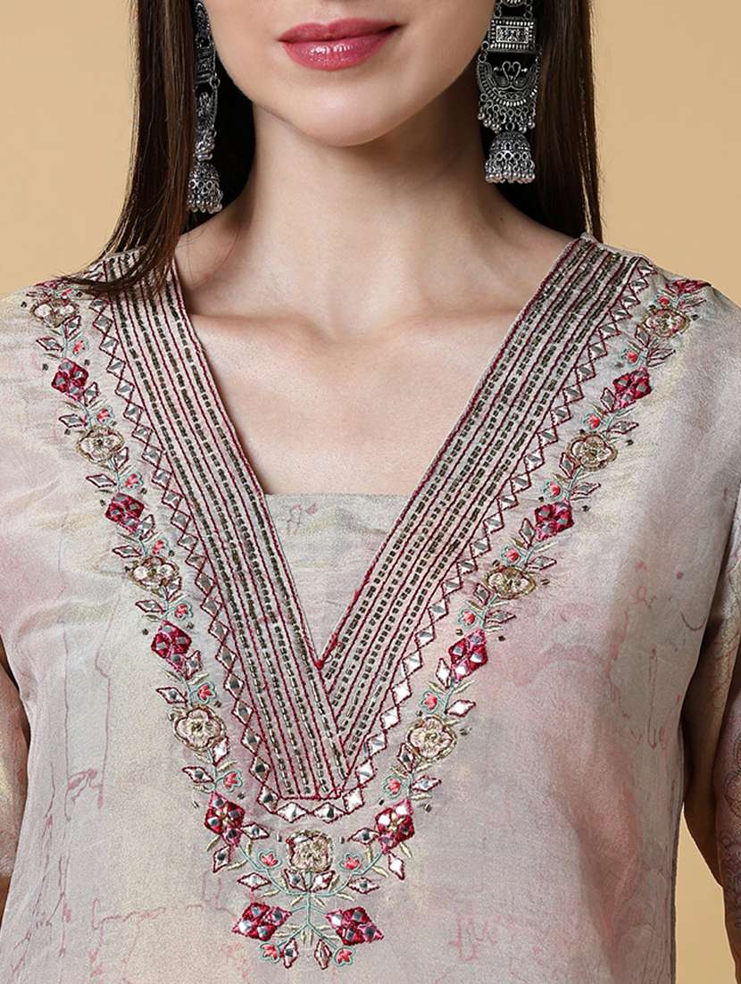 women three quarter sleeve kurta pant with dupatta set - 21550427 - Standard Image - 5