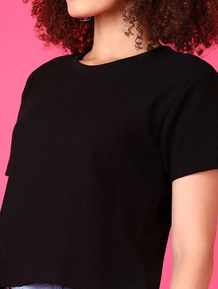 women round neck plain crop t-shirt - 21550522 -  Standard Image - 5