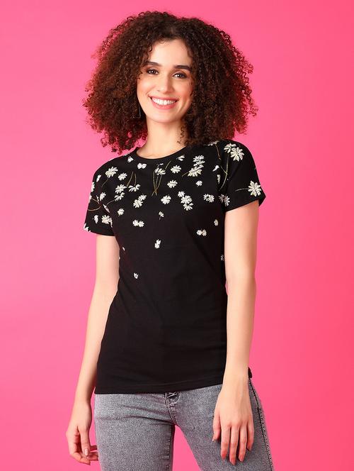 women round neck front print t-shirt - 21550597 -  Standard Image - 0