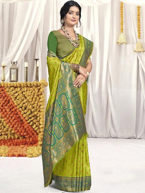 green silk handloom saree with blouse - 21551406 - Standard Image - 0