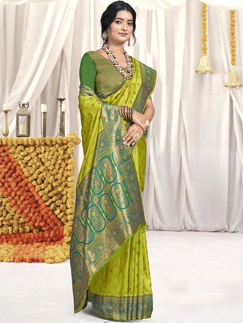 green silk handloom saree with blouse - 21551406 - Zoom Image - 0