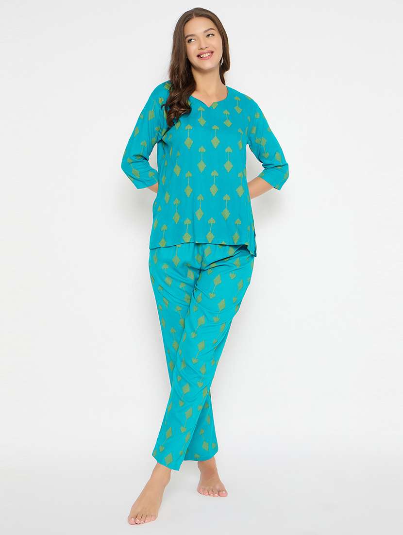 women printed pyjama nightwear set - 21552321 - Zoom Image - 0
