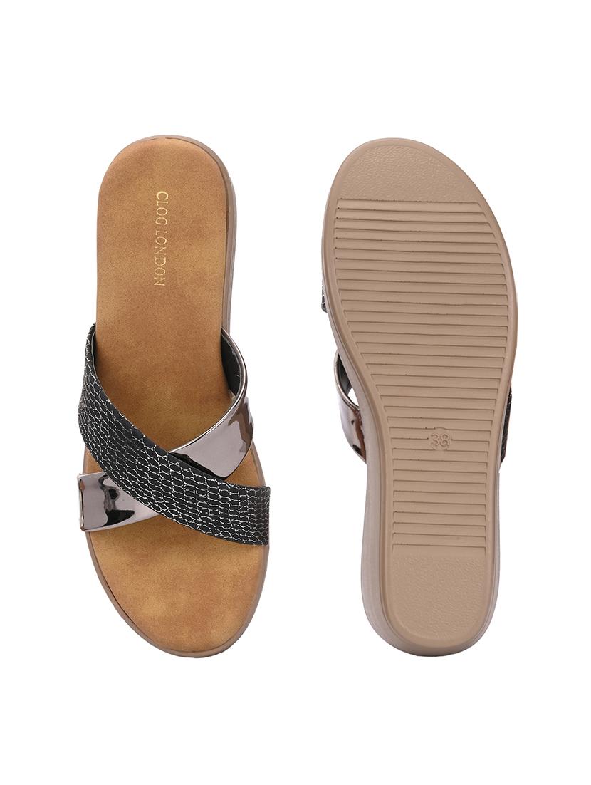 women solid slip on wedges - 21553035 - Standard Image - 5