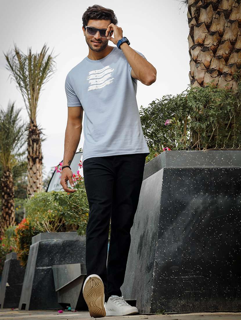 men chest print round neck t-shirt - 21553852 -  Standard Image - 3