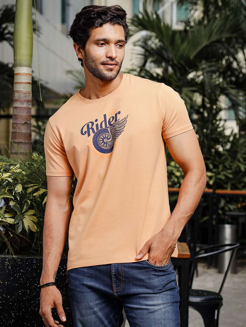men chest print round neck t-shirt - 21553856 -  Zoom Image - 0