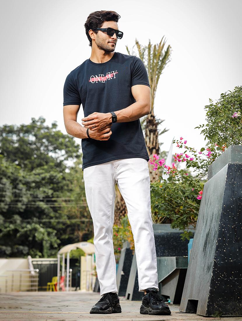 men chest print round neck t-shirt - 21553874 - Standard Image - 3