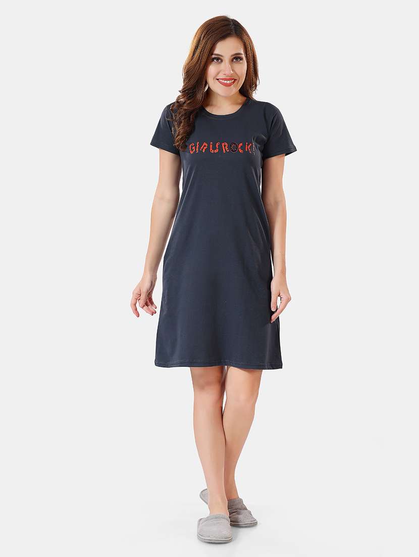 women printed round neck nightdress