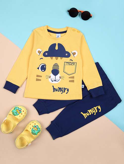 boys yellow graphic full length set - 21555894 -  Standard Image - 0