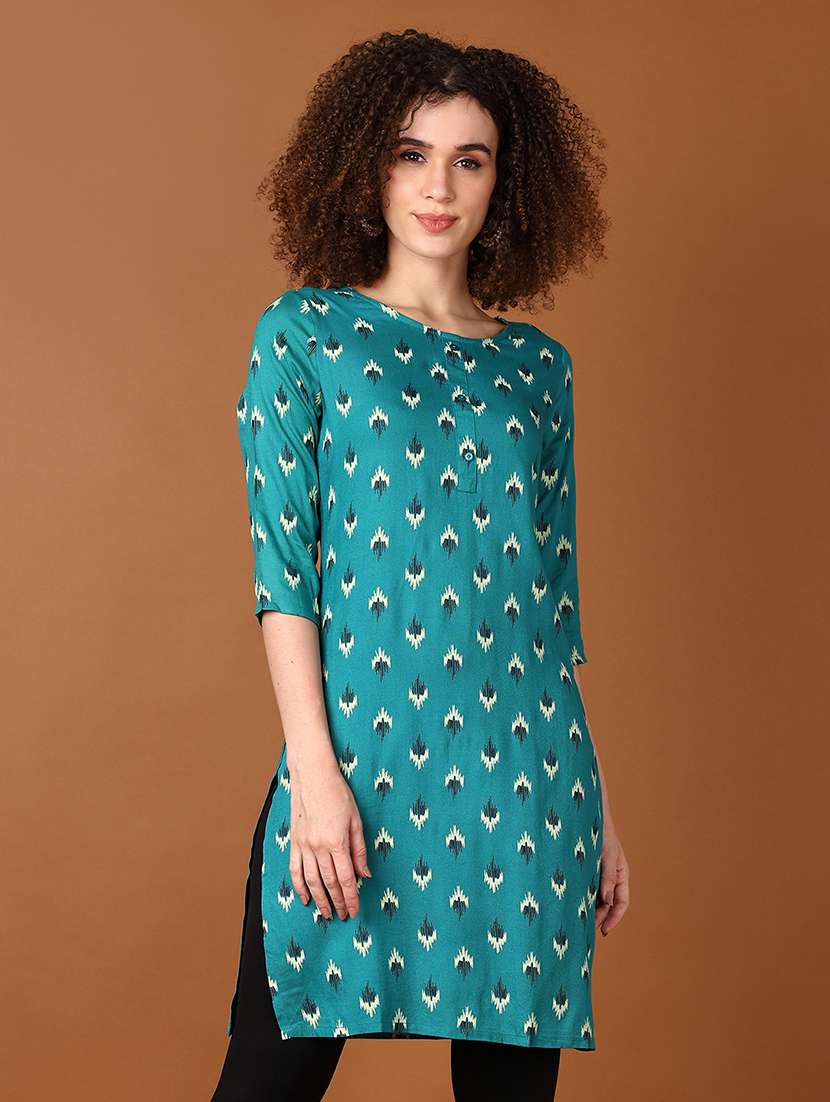 women printed three quarter sleeve straight kurta