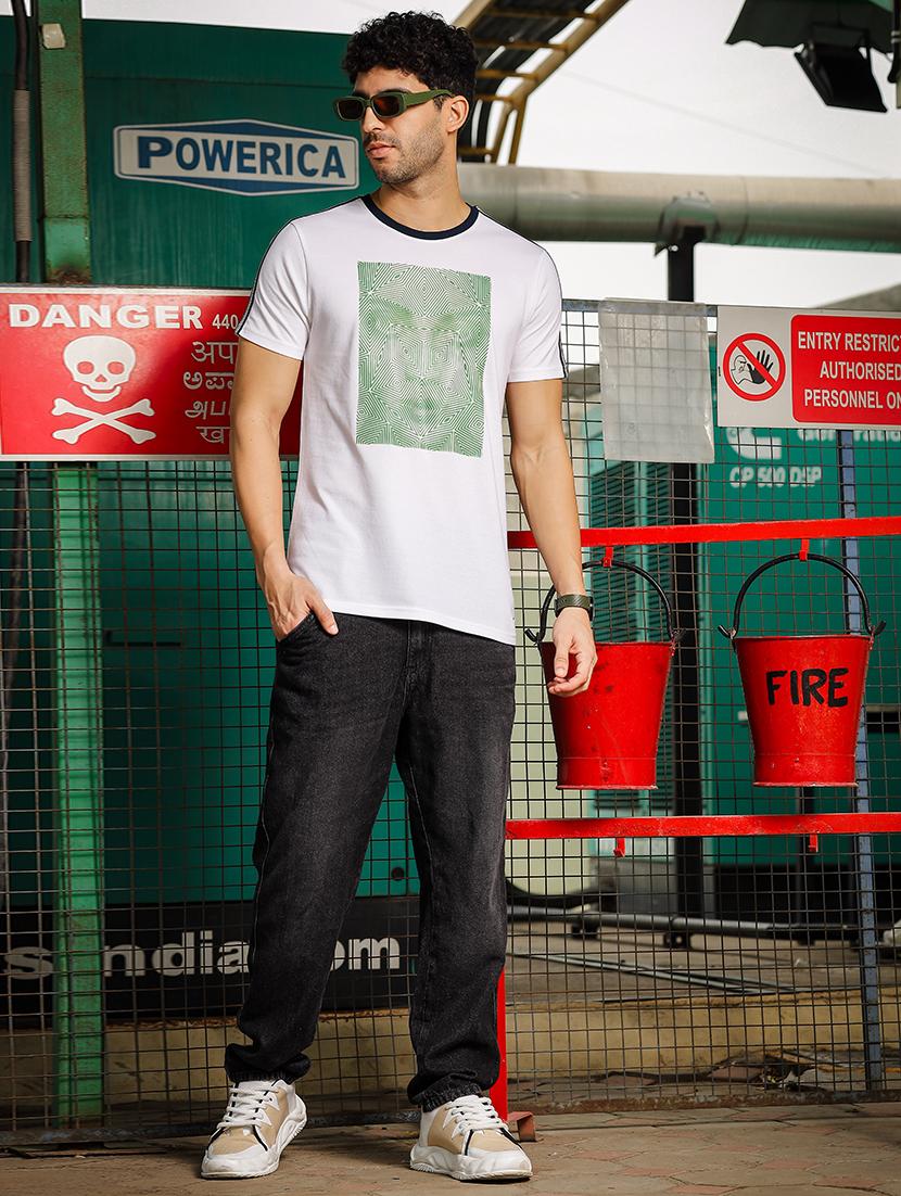 men front print round neck t-shirt - 21557430 - Standard Image - 3