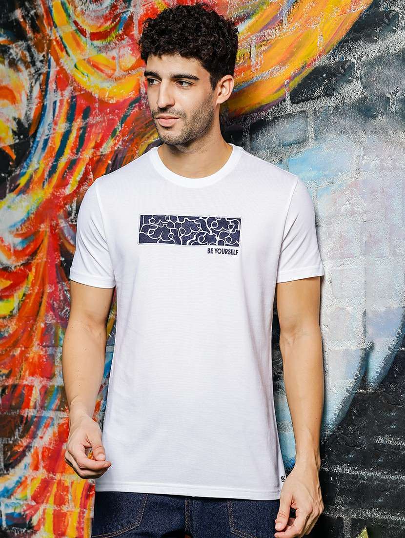 men chest print round neck t-shirt