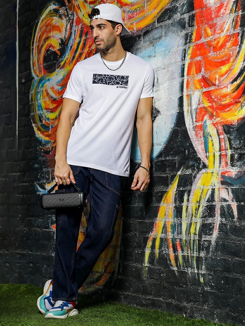 men chest print round neck t-shirt - 21557432 - Standard Image - 3