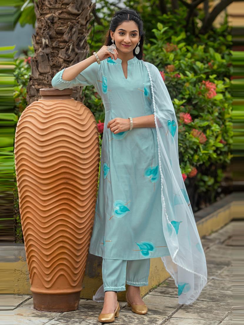 women printed kurta pant set with dupatta