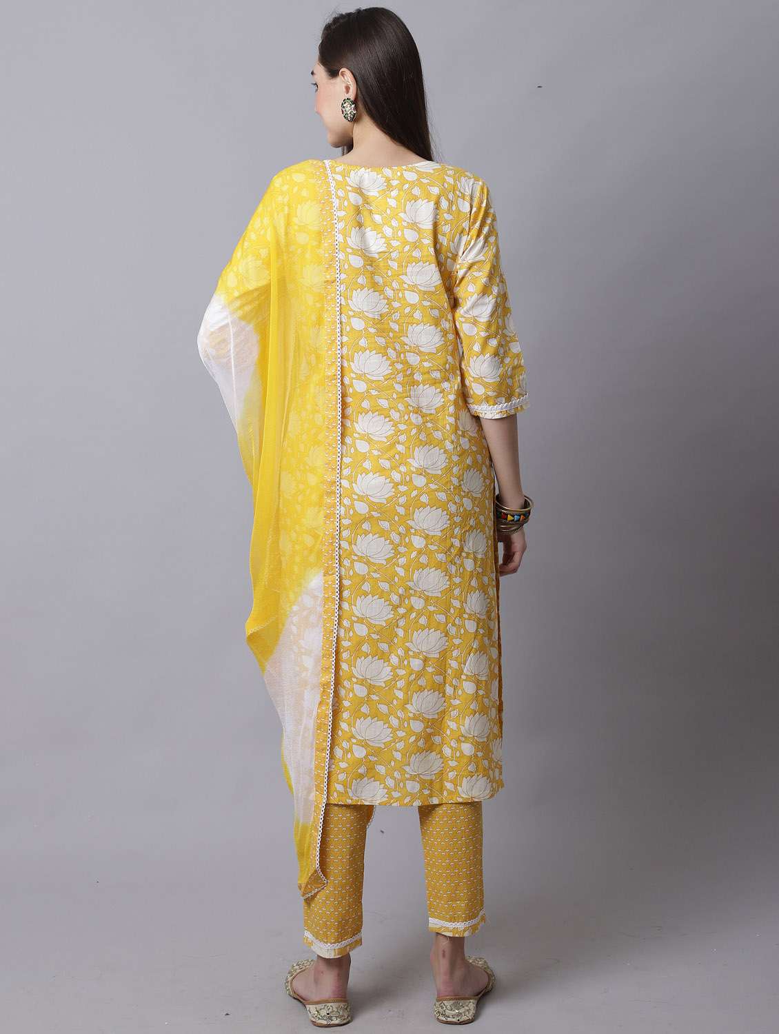 women floral printed kurta pant set with dupatta - 21558266 - Standard Image - 3