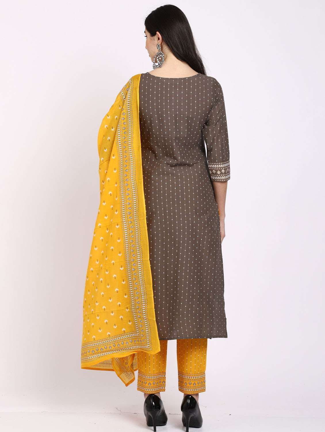 women foil print kurta pant set with dupatta - 21558304 -  Standard Image - 3