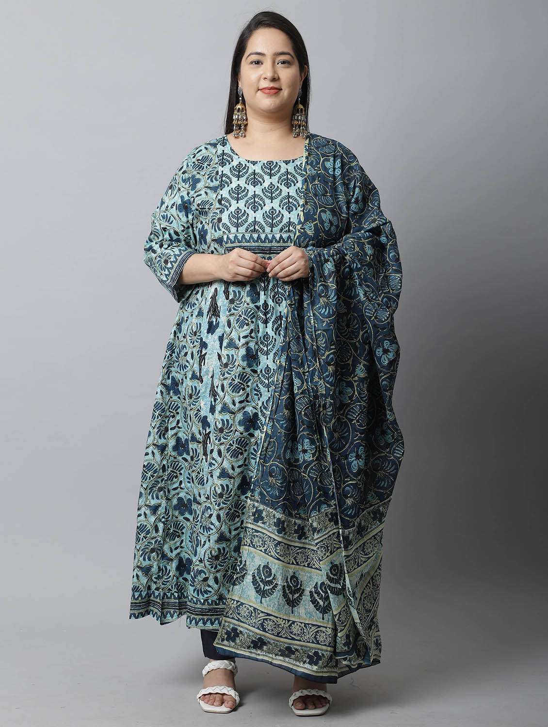 women plus size printed kurta pant set with dupatta