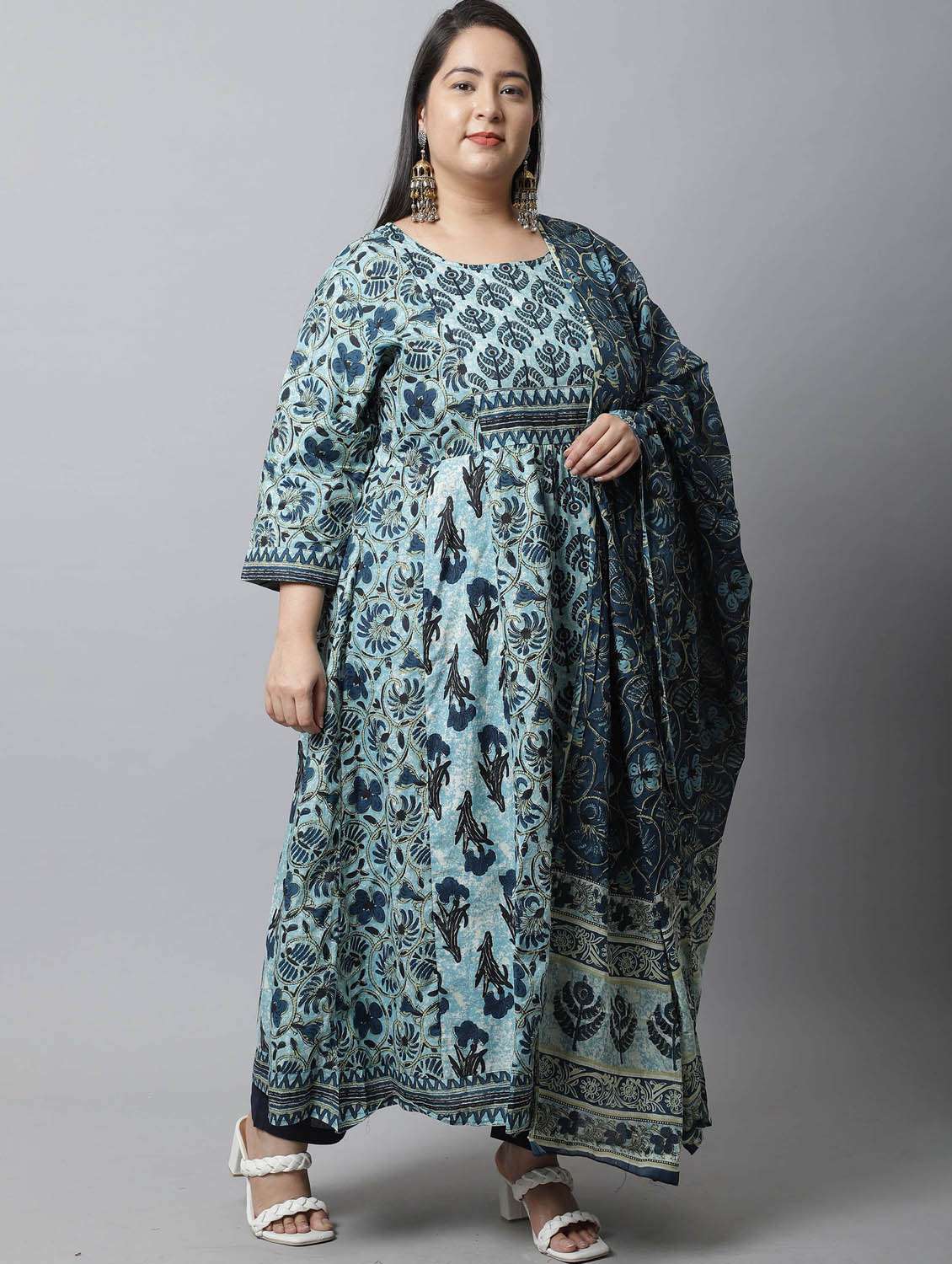 women plus size printed kurta pant set with dupatta - 21558363 - Standard Image - 3