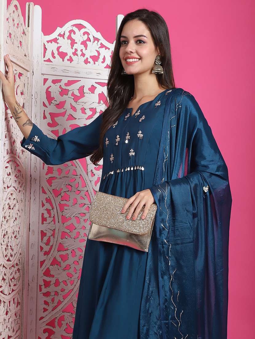 women embroidered kurta pant set with dupatta - 21558472 -  Standard Image - 5