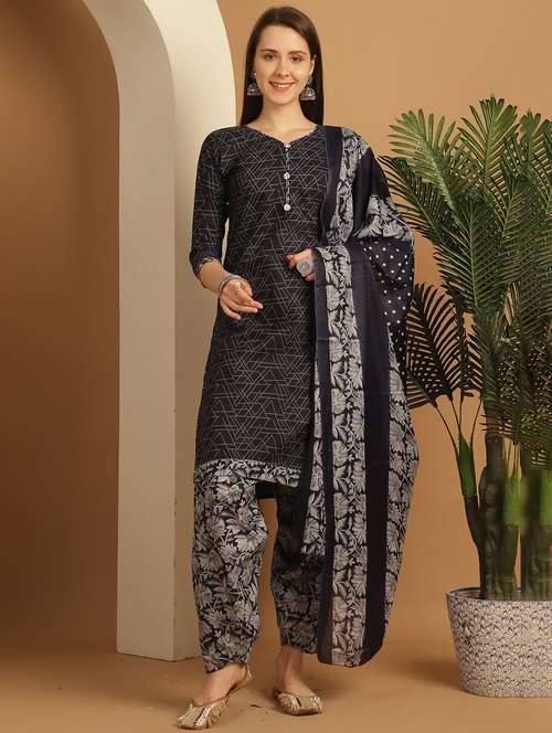 women geometric kurta salwar set with dupatta - 21558480 -  Standard Image - 0