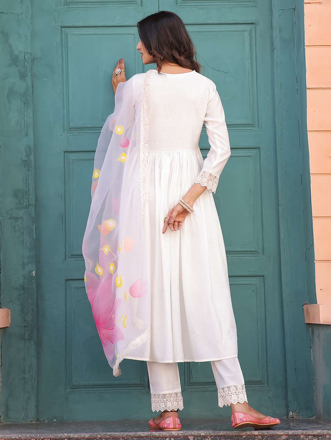 women solid v neck kurta pant set with dupatta - 21558483 -  Standard Image - 3