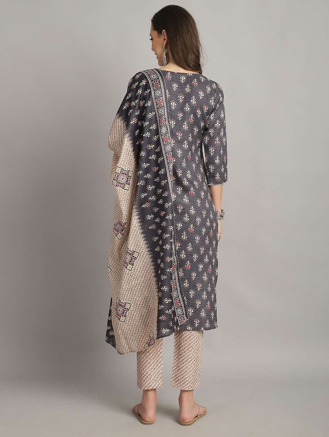 women grey printed kurta pant set with dupatta - 21558500 -  Standard Image - 3