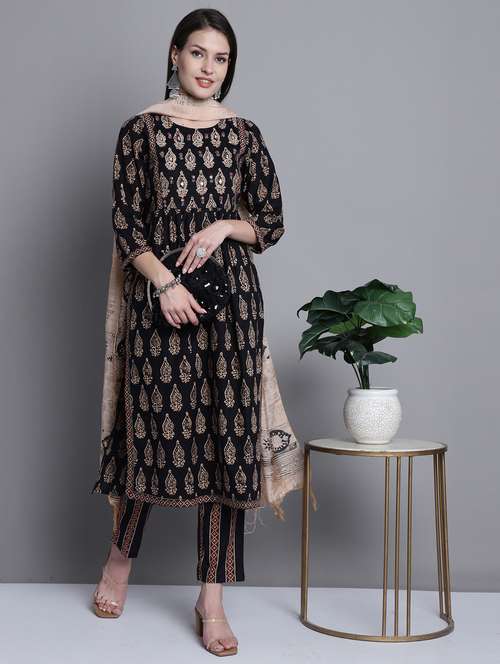 women printed kurta pant set with dupatta - 21558513 -  Standard Image - 0