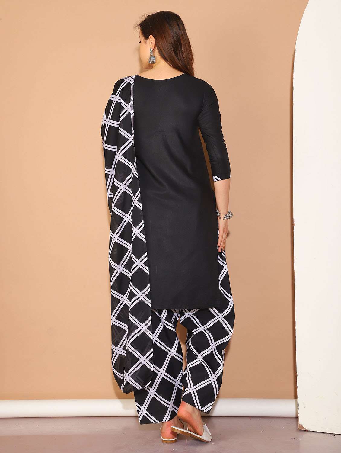 women solid kurta salwar set with dupatta - 21558514 -  Standard Image - 3