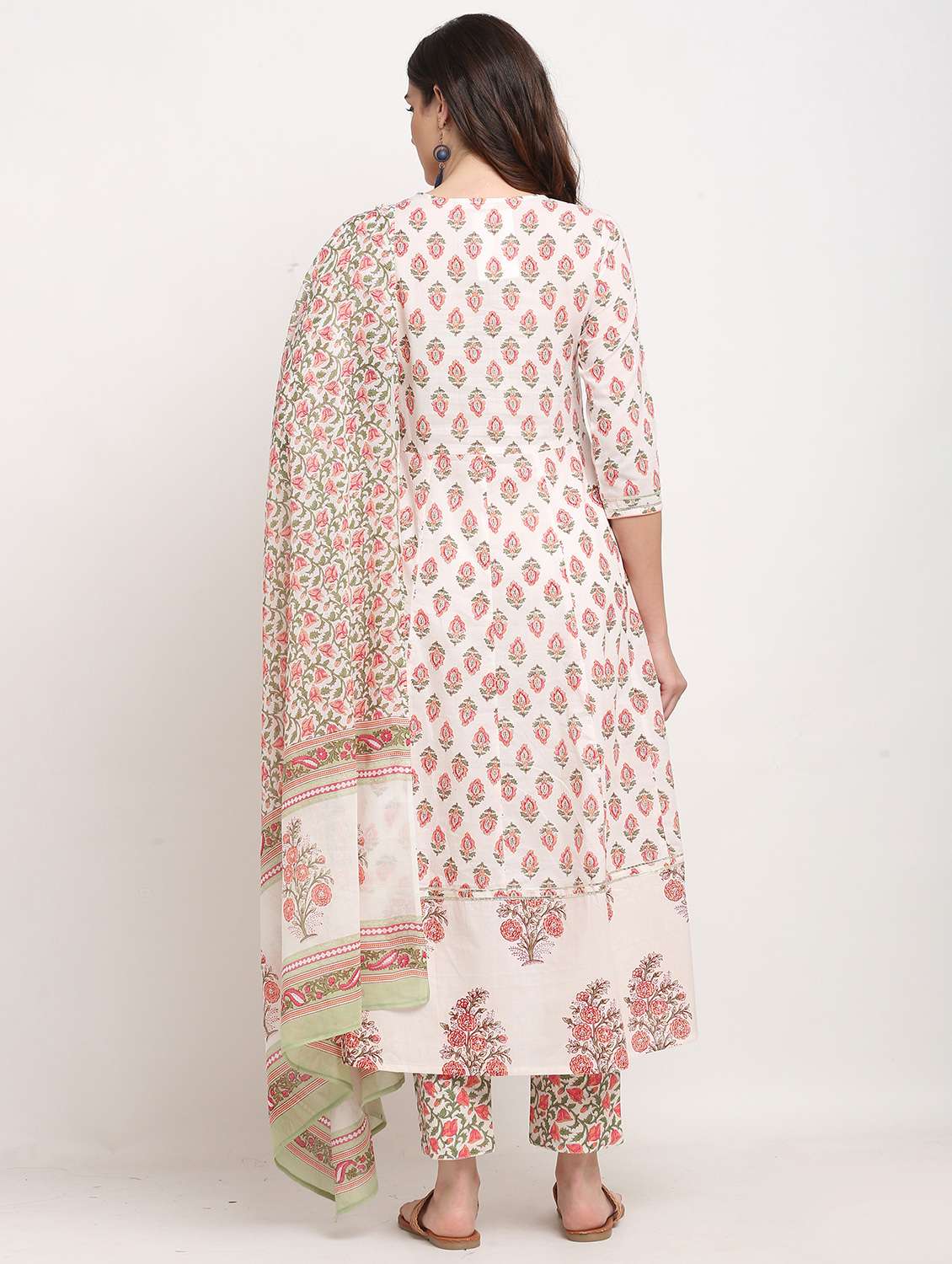 women printed kurta pant set with dupatta - 21558560 -  Standard Image - 3