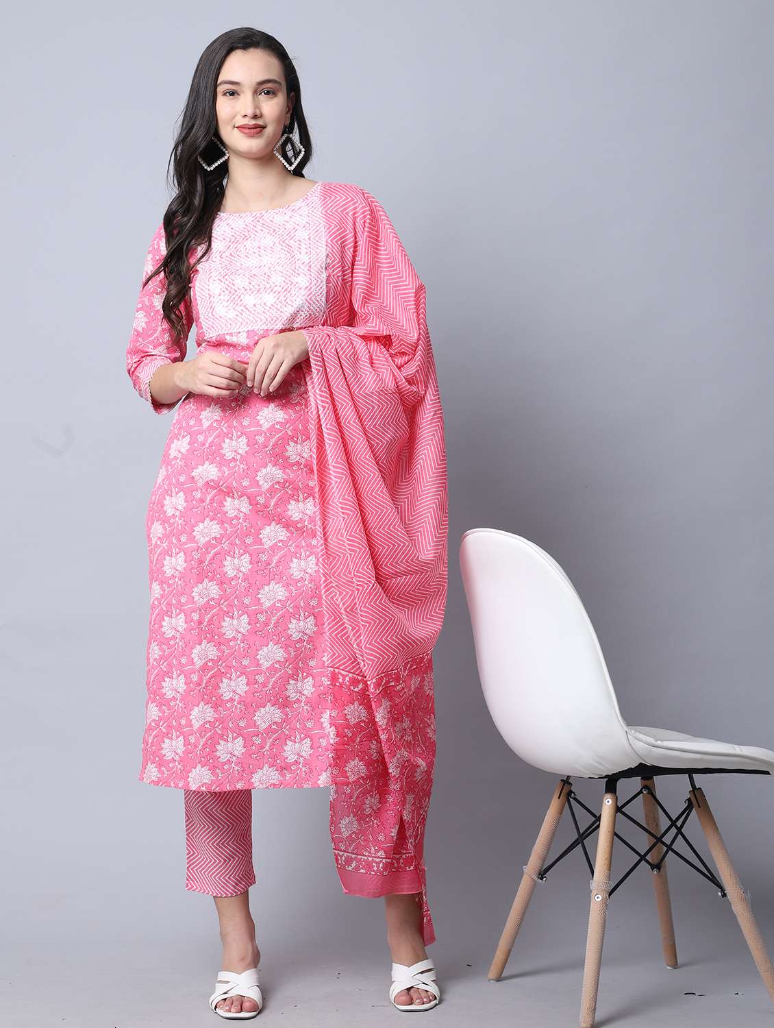 women floral kurta pant set with dupatta