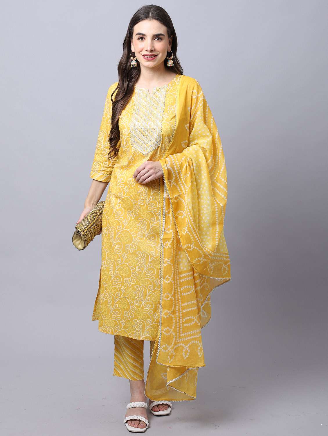 women bandhani kurta pant set with dupatta - 21558603 - Zoom Image - 0